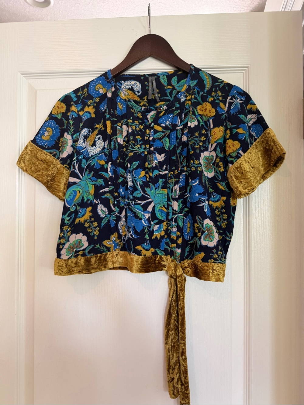 Anthropologie Navy Floral Tie-Front Crop Top with Mustard Velvet Trim
